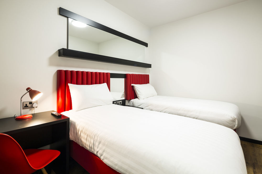 Tune Hotel Liverpool Exterior photo