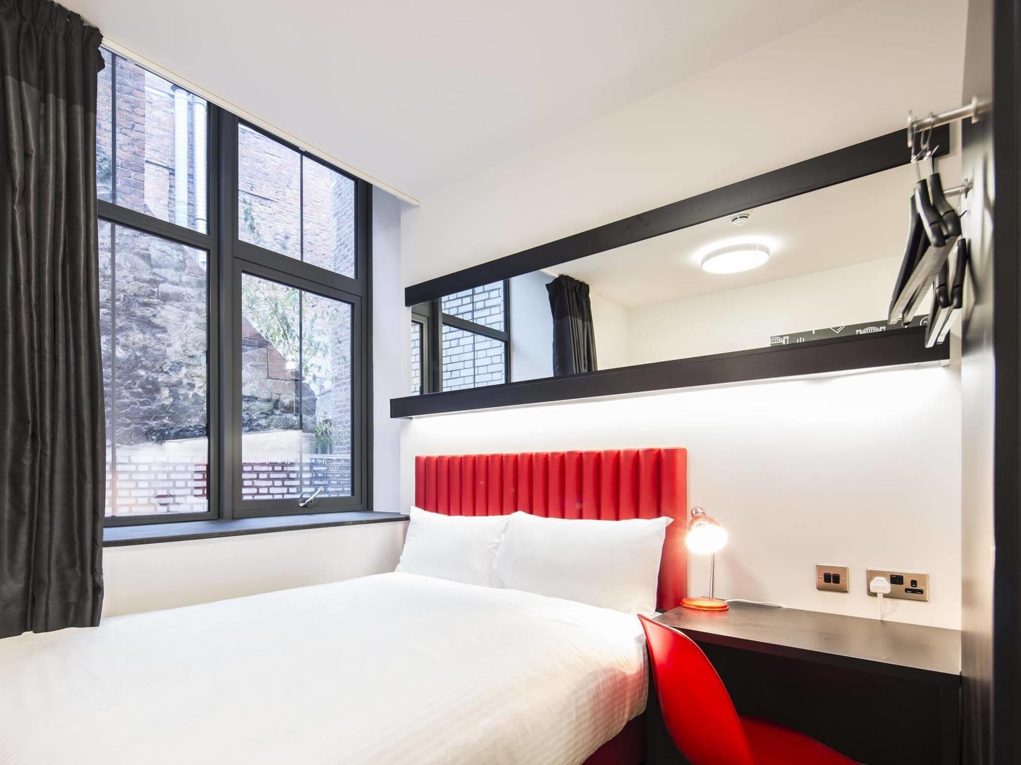 Tune Hotel Liverpool Exterior photo